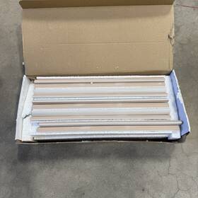 Bedrosians 689195815684 Marin 0.5 Inch X 12 Jolly Miter Edge Ceramic Trim 20 Piece