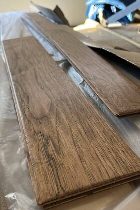Chalet 02052426 Handscraped Hickory Solid Wood Flooring Mixed Width Brown 28.25 Sqft