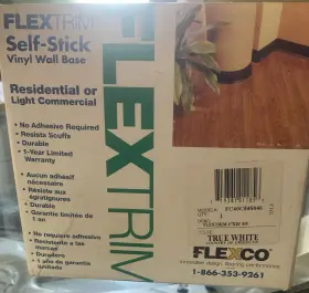 Fc40c54s046 Flexco New Flex Trim Self-stick True White 4-in X 20-ft Vinyl Floor Base