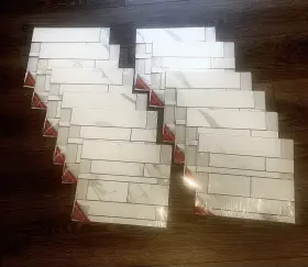 Lowes 843336020805 Warm White With Black Grout Peel And Stick Backsplash/bathroom 10 Tiles 12 Inch X12 New