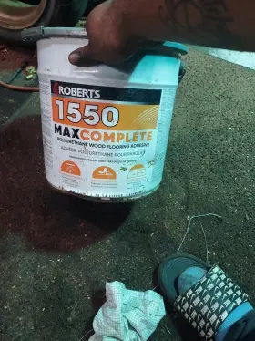 Roberts 445030768781 4 Gal. Maxcomplete Polyurethane Adhesive For Engineered Wood Solid Parque