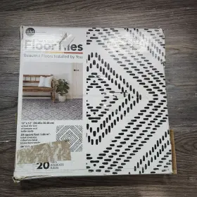 Ft4602bx Roommates Floor Tiles Peel And Stick Santorini 20 Pack Black/white Ft4602bx Roommates Floor Tiles Peel And Stick Santorini 20 Pack Black/white