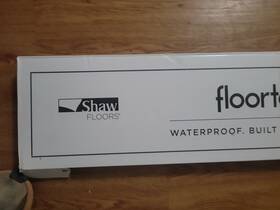 Shaw 0736v-07089 72 Sq Ft Floort Waterproof Vinyl Plank Flooring - 4 Boxes New
